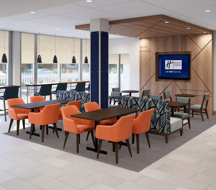 Holiday Inn Express Asheville - Woodfin by IHG 4