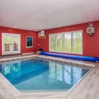 Poolin Around Eden Crest ico