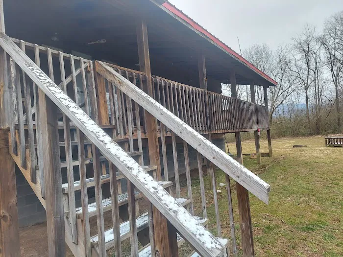 Country Life Cramers Creekside Cabin 4