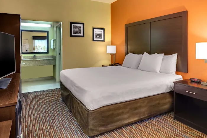 Clarion Inn Biltmore Village 4