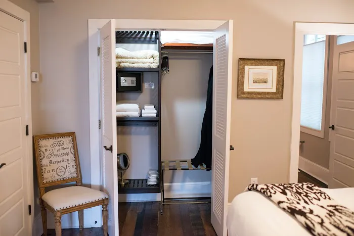 The Windsor Boutique Hotel 5