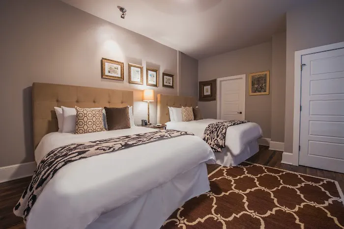 The Windsor Boutique Hotel 5