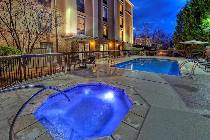 Hampton Inn & Suites Asheville Airport 4
