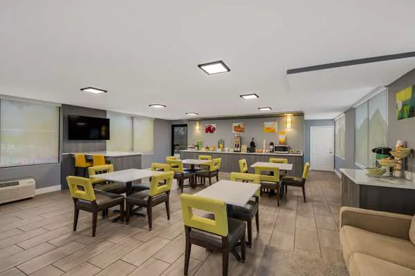 Quality Inn Asheville Airport 4