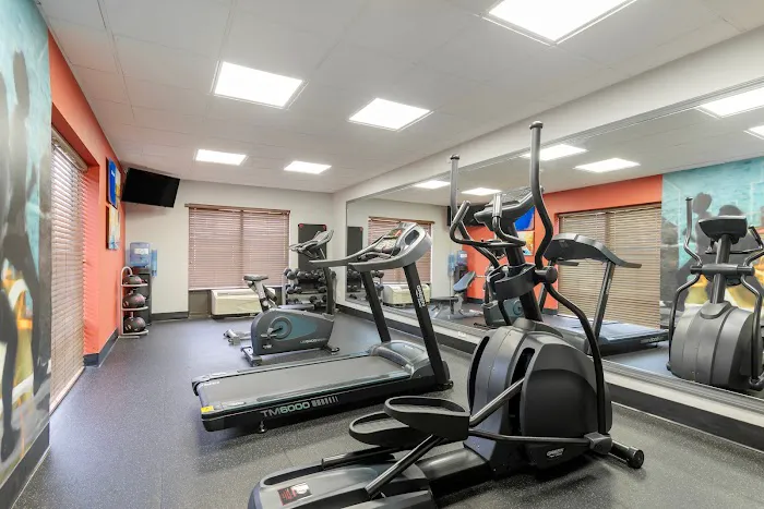 Comfort Inn & Suites Carrollton 4