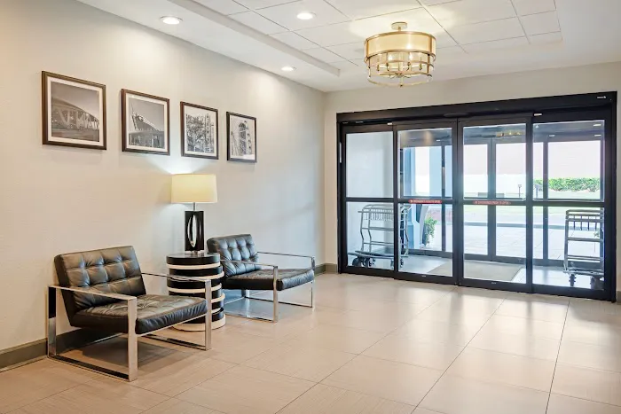 Comfort Inn & Suites Carrollton 4