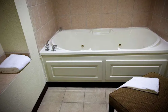 Hampton Inn Carrollton 4