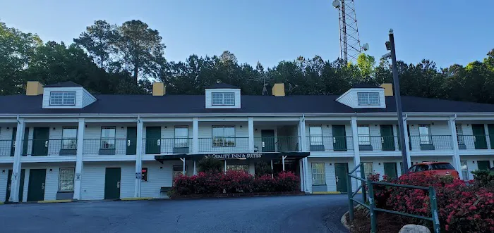 Quality Inn & Suites 4