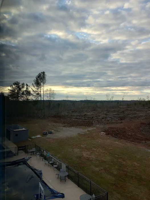 Holiday Inn Express Greensboro Lake Oconee, an IHG Hotel 4