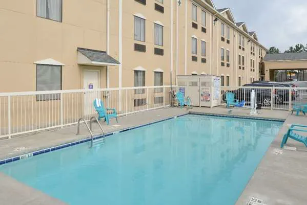 Baymont by Wyndham Grovetown Augusta 4
