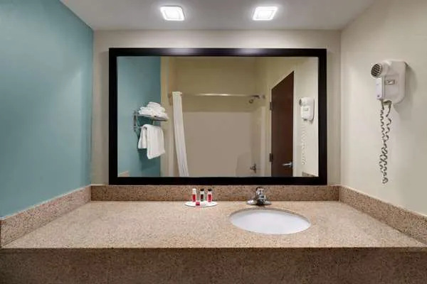 Baymont by Wyndham Grovetown Augusta 4