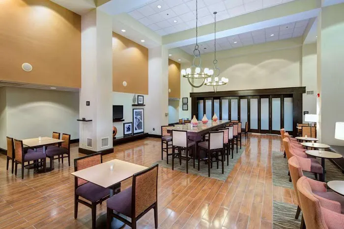 Hampton Inn & Suites Augusta West 4