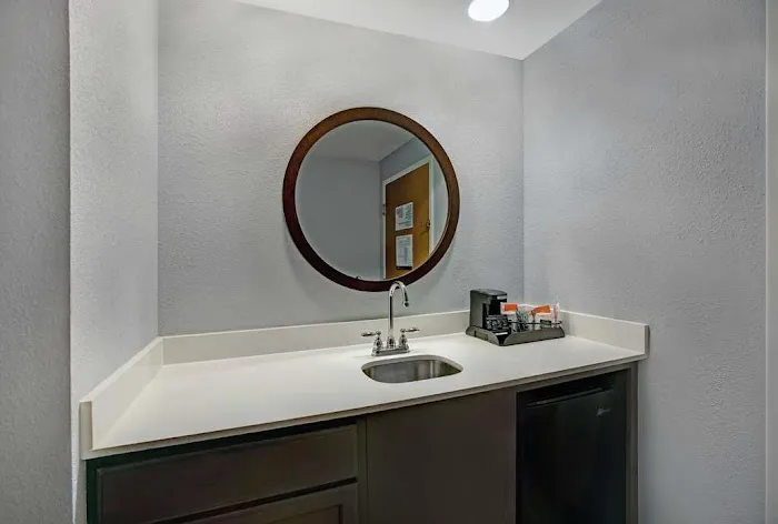 Hampton Inn & Suites Augusta West 4