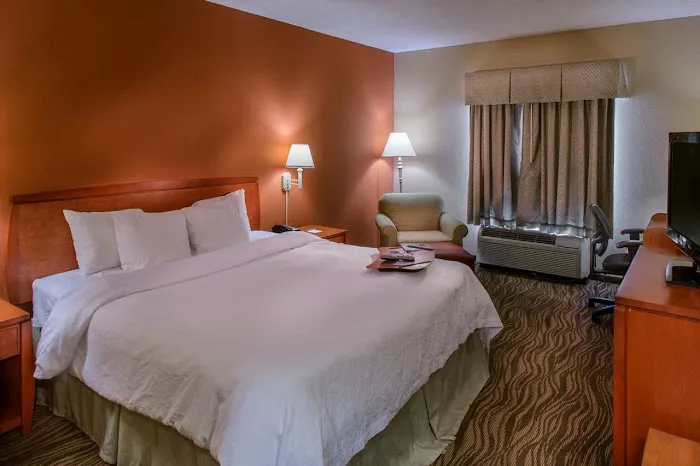 Hampton Inn & Suites Augusta West 4