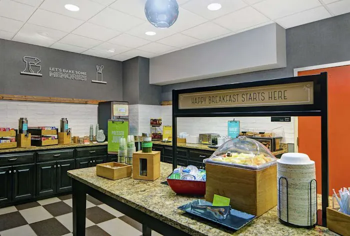 Hampton Inn & Suites Augusta West 4