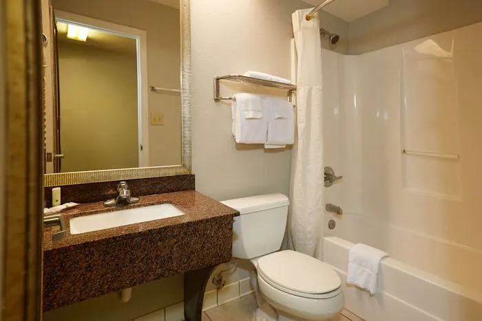 Quality Inn Augusta West Near Fort Eisenhower 4