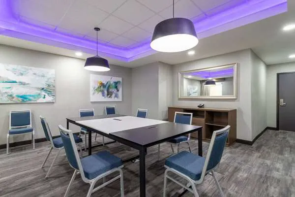 La Quinta Inn & Suites by Wyndham Augusta/Fort Eisenhower 4