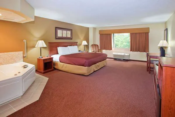 AmericInn by Wyndham Boiling Springs Near Gardner Webb U 4