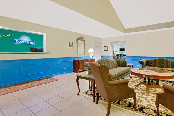 Days Inn by Wyndham Spartanburg 4