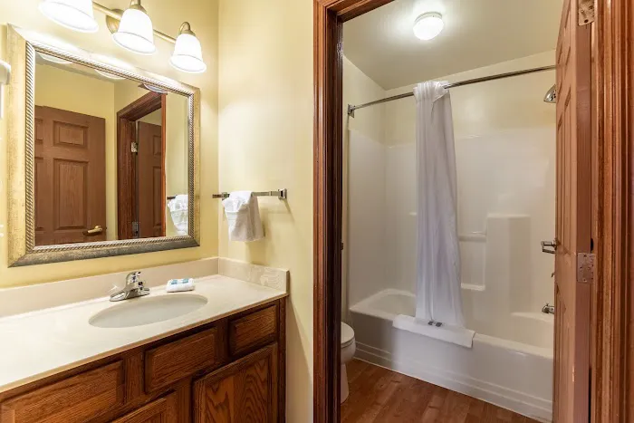 HomeTowne Studios & Suites Columbia 4