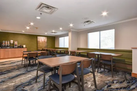 Fairfield by Marriott Inn & Suites Columbia Harbison 4