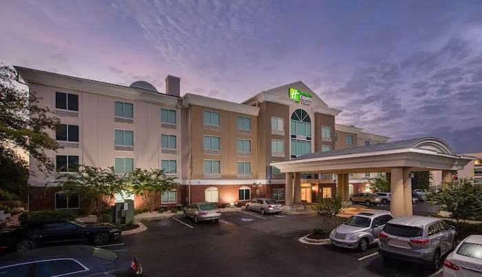 Holiday Inn Express & Suites Columbia-I-26 @ Harbison Blvd by IHG 4