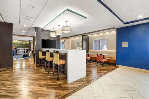 Comfort Suites Columbia at Harbison 4