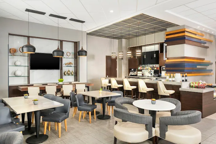 Hyatt Place Greenville Downtown 4
