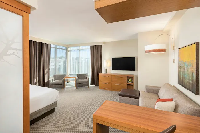 Hyatt Place Greenville Downtown 4