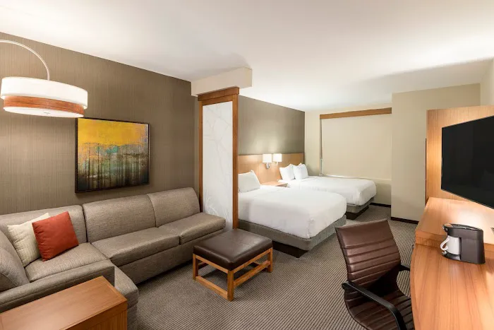 Hyatt Place Greenville Downtown 4