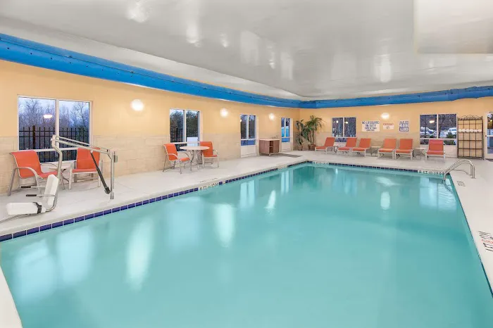 Holiday Inn Express & Suites Greenville-I-85 & Woodruff Rd by IHG 4