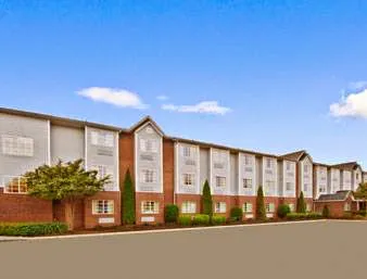 Microtel Inn & Suites by Wyndham Greenville / Woodruff Rd 4