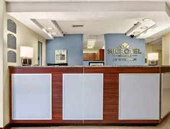 Microtel Inn & Suites by Wyndham Greenville / Woodruff Rd 4