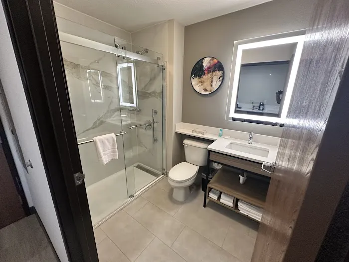 Midtown Suites 4