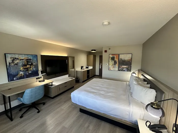 Midtown Suites 4
