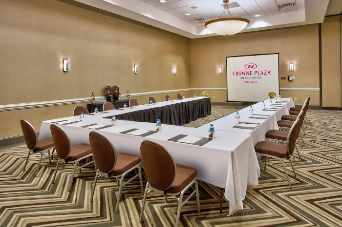 Crowne Plaza Greenville, an IHG Hotel 4