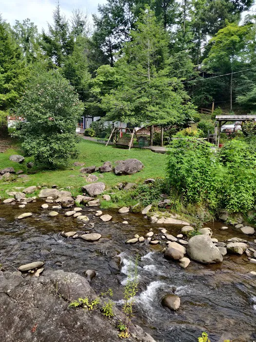 Zoder's Inn & Suites 4