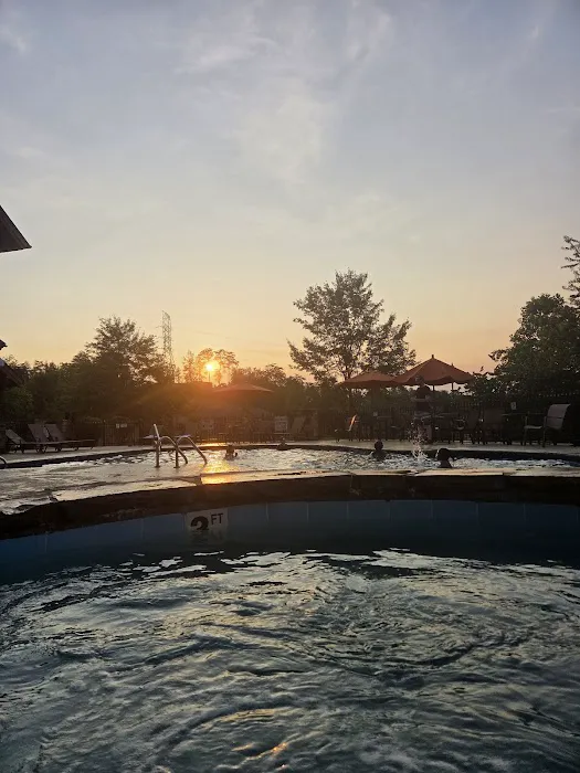 Bear Run Falls At Golf View Resort 4