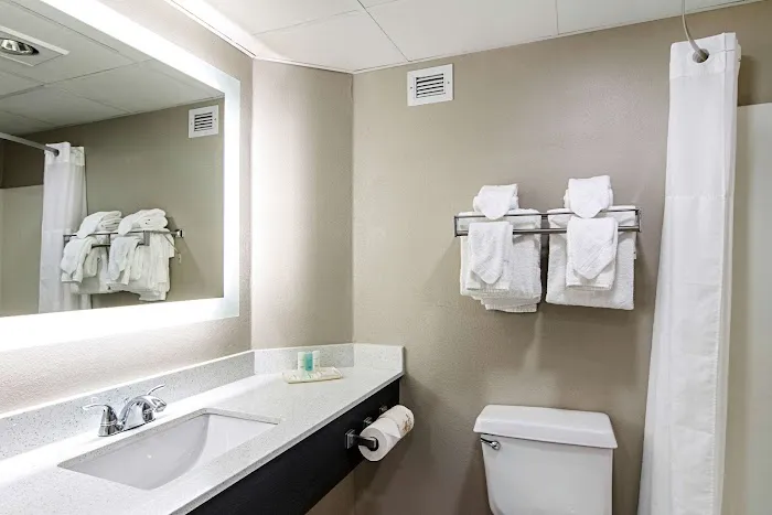 Clarion Inn Willow River 4