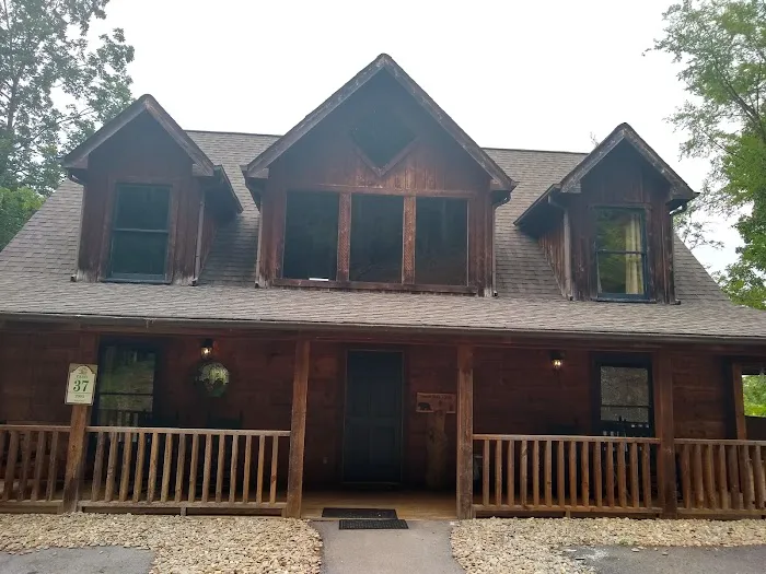 Oak Haven Resort, Cabin 21 4