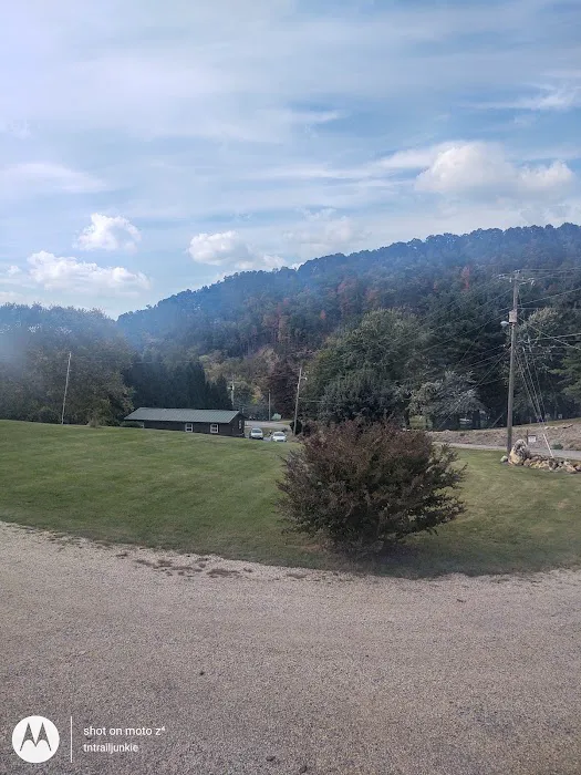 Oak Haven Resort, Cabin 13 4