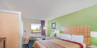 Days Inn by Wyndham Greeneville