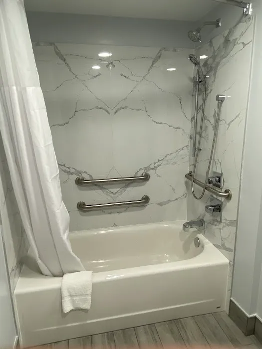 Quality Inn 4
