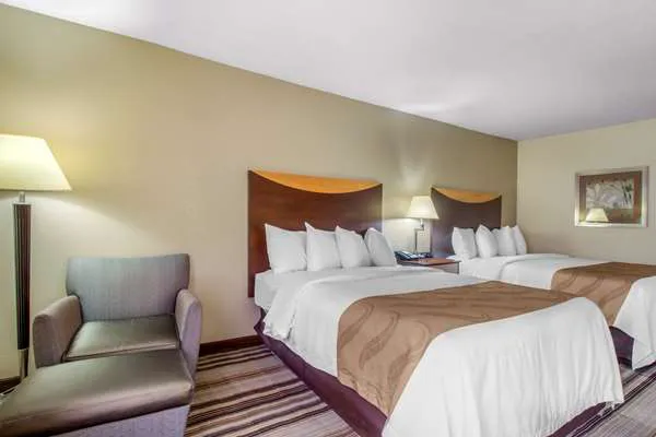 Quality Inn I-81 Exit 23 4