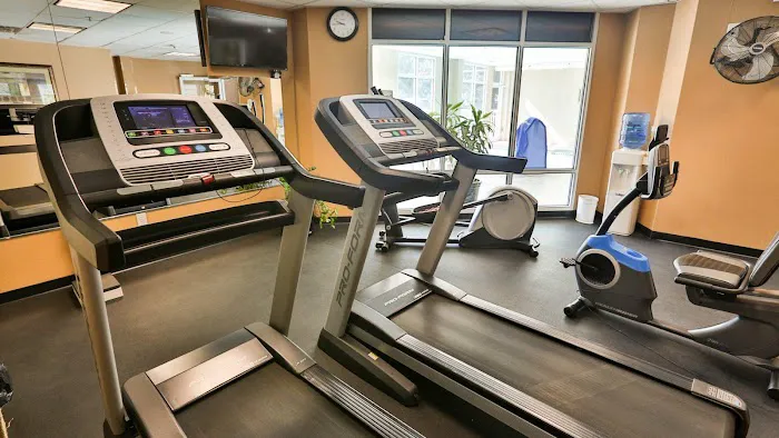 Holiday Inn Express & Suites Asheville Downtown by IHG 4