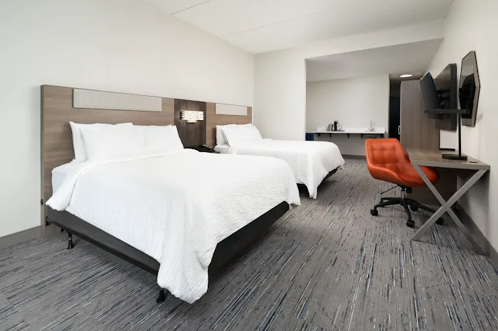 Holiday Inn Express & Suites Newport South by IHG 4