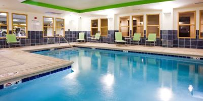 Holiday Inn Express & Suites Newport South by IHG