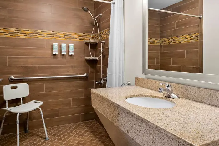 Best Western Newport Inn 4
