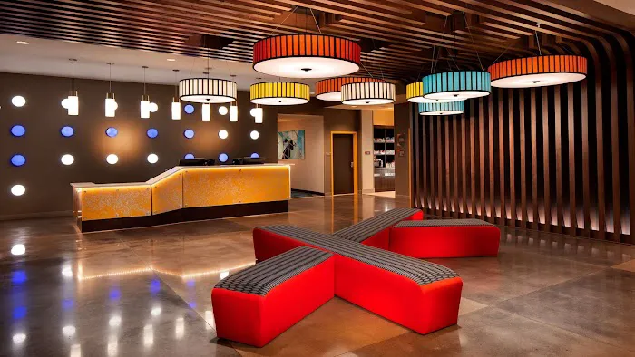 GLō Hotel Asheville-Blue Ridge Parkway 5