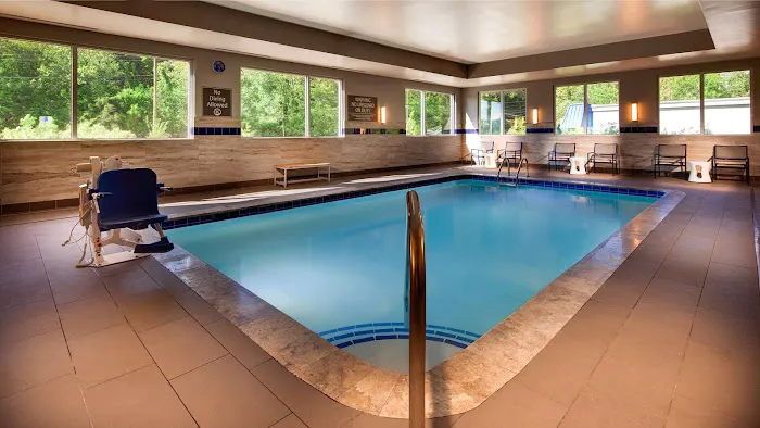 GLō Hotel Asheville-Blue Ridge Parkway 5